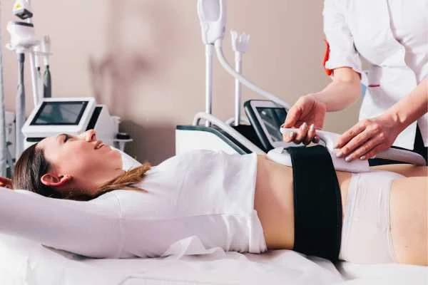 woman having body sculpting to help improve her body image and her mental health King's Cross